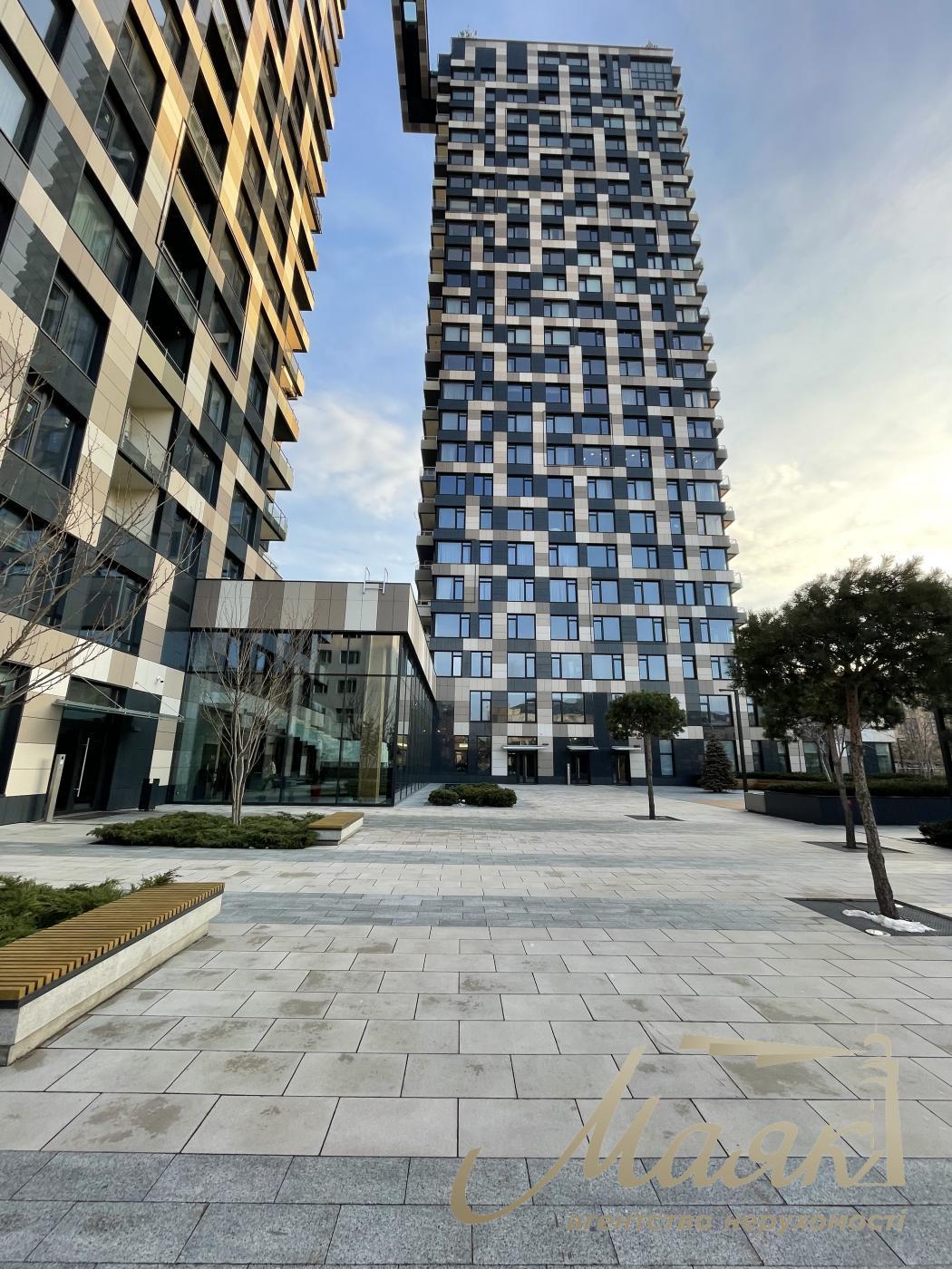 Rent 3k apartment 85m2 in elite residential complex Tetris Hall