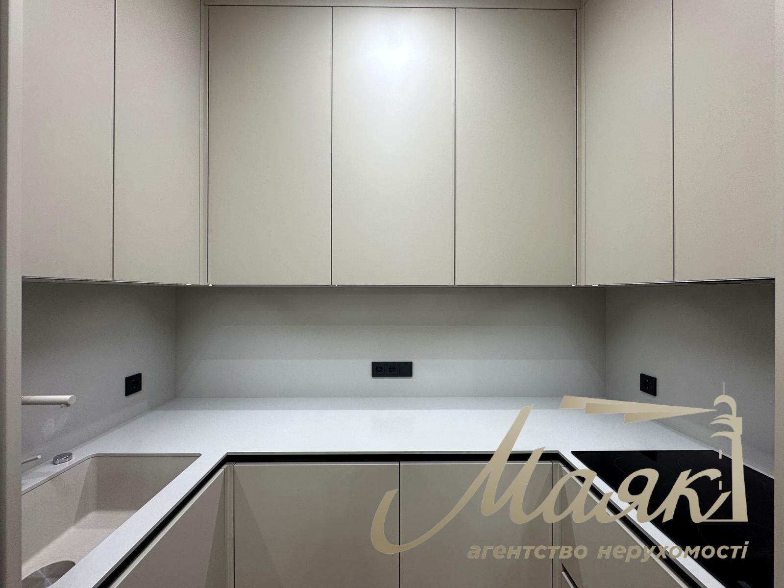 Rent 2-bedroom apartment in LCD Triiiniti Vasylia Tyutyunnika str. 39