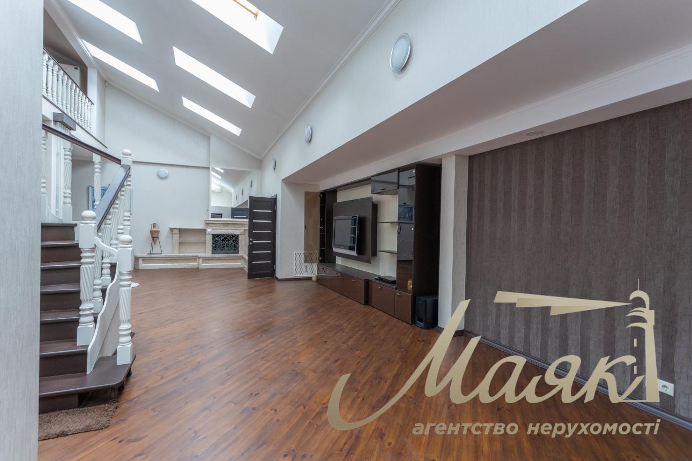 Продажа видового трехуровнего пентхауса 555м2, Ковпака 17, Нижний Печерск, метро Лыбедская