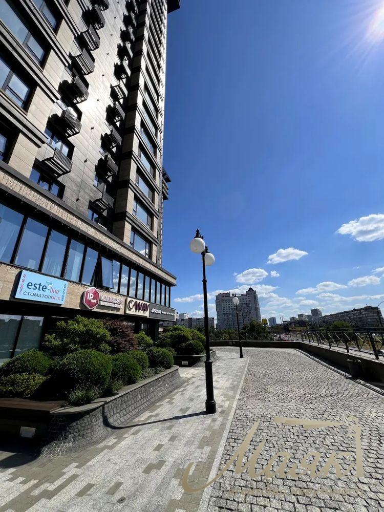 Office space for rent 120 m2 in Obolon Residence Minskskaya Residential Complex