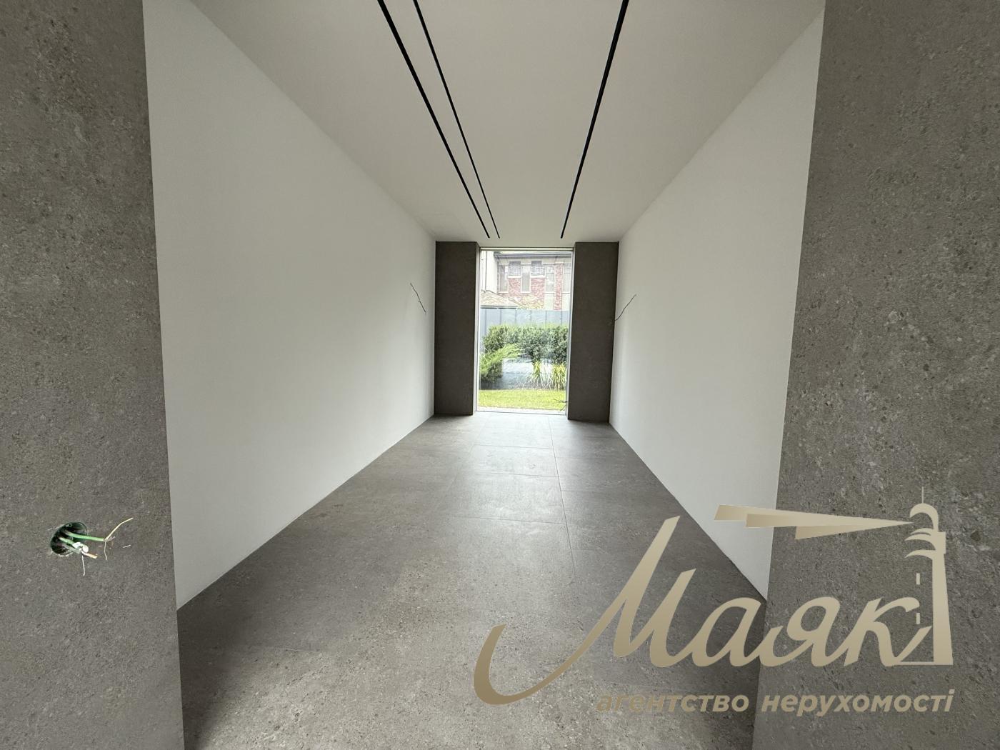 Продажа 1-этажного дома 305 м2, в Плютах