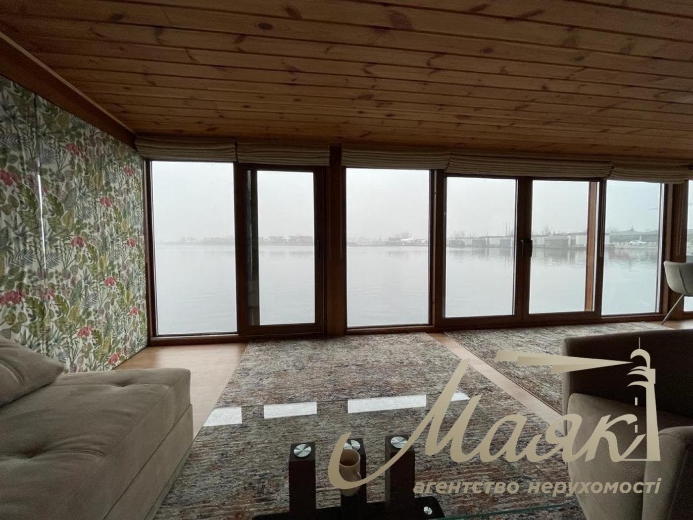 Продаж будинку на воді площею 200 м², 7 соток, Рів'єра-Золоче, Бориспільський район