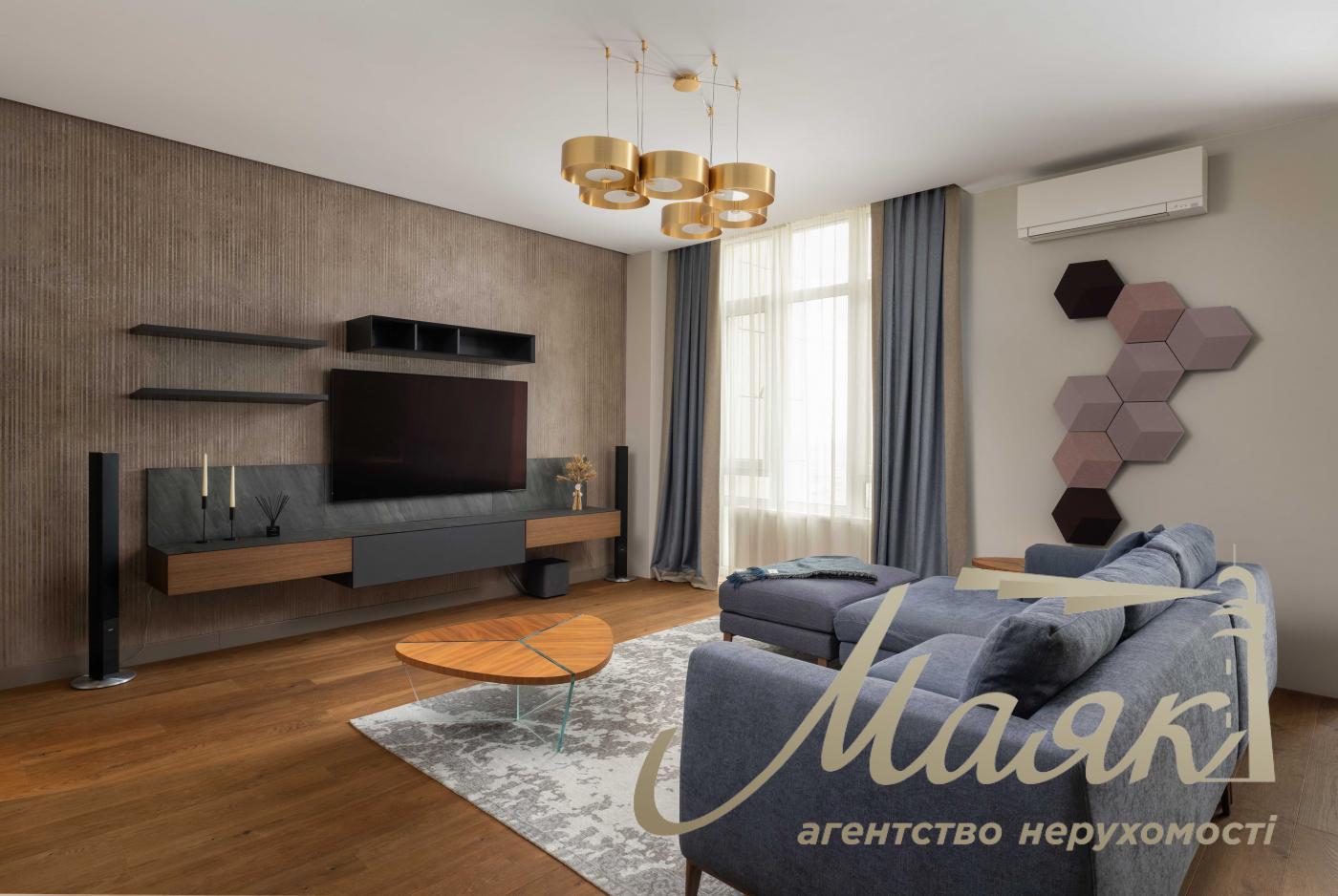 Продажа видовой однокомнатной квартиры,92 м2 в ЖК Бульвар Фонтанов Саперное Поле Печерск