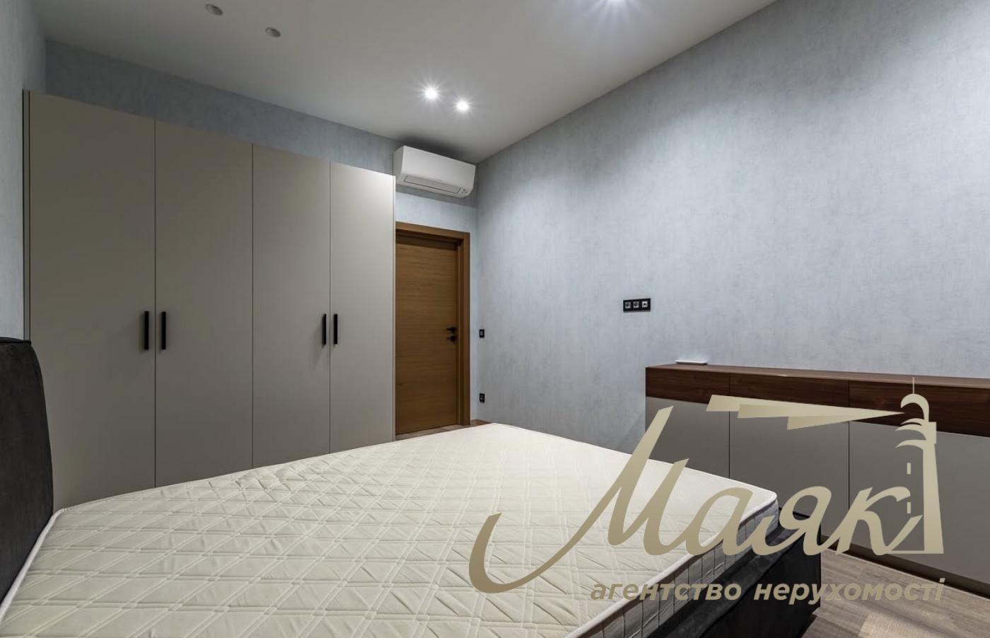 Продаж квартири 180 м² в ЖК "Новопечерські Липки" Печерськ