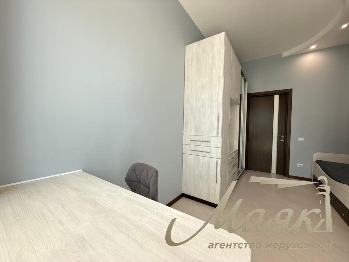 4-room apartment for rent in Pechersk, Novopecherskie Lipki residential complex, 9 Dragomirova St.