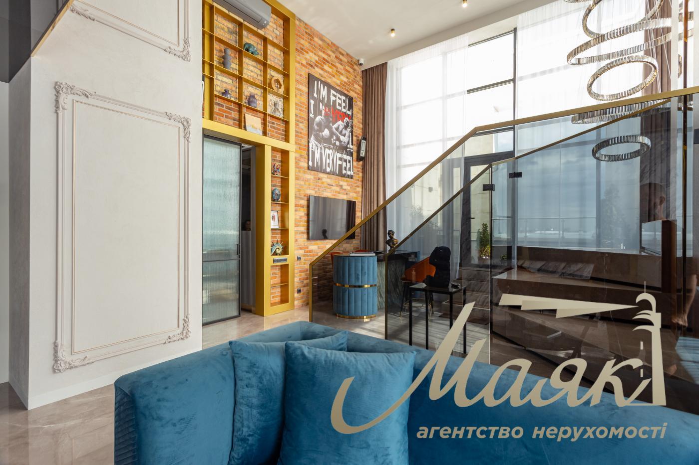 Продаж пентхауса 195 м² з терасою та дизайнерським ремонтом у ЖК Park Avenue VIP, Київ