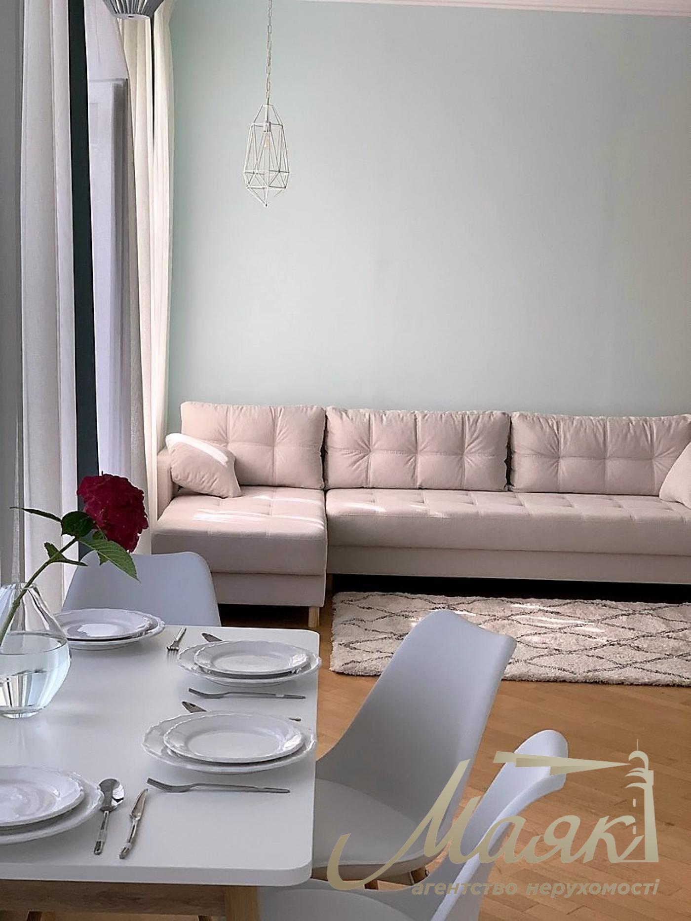 Оренда 2-х кімнатна квартири по вул.Лютеранська 13, Центр.