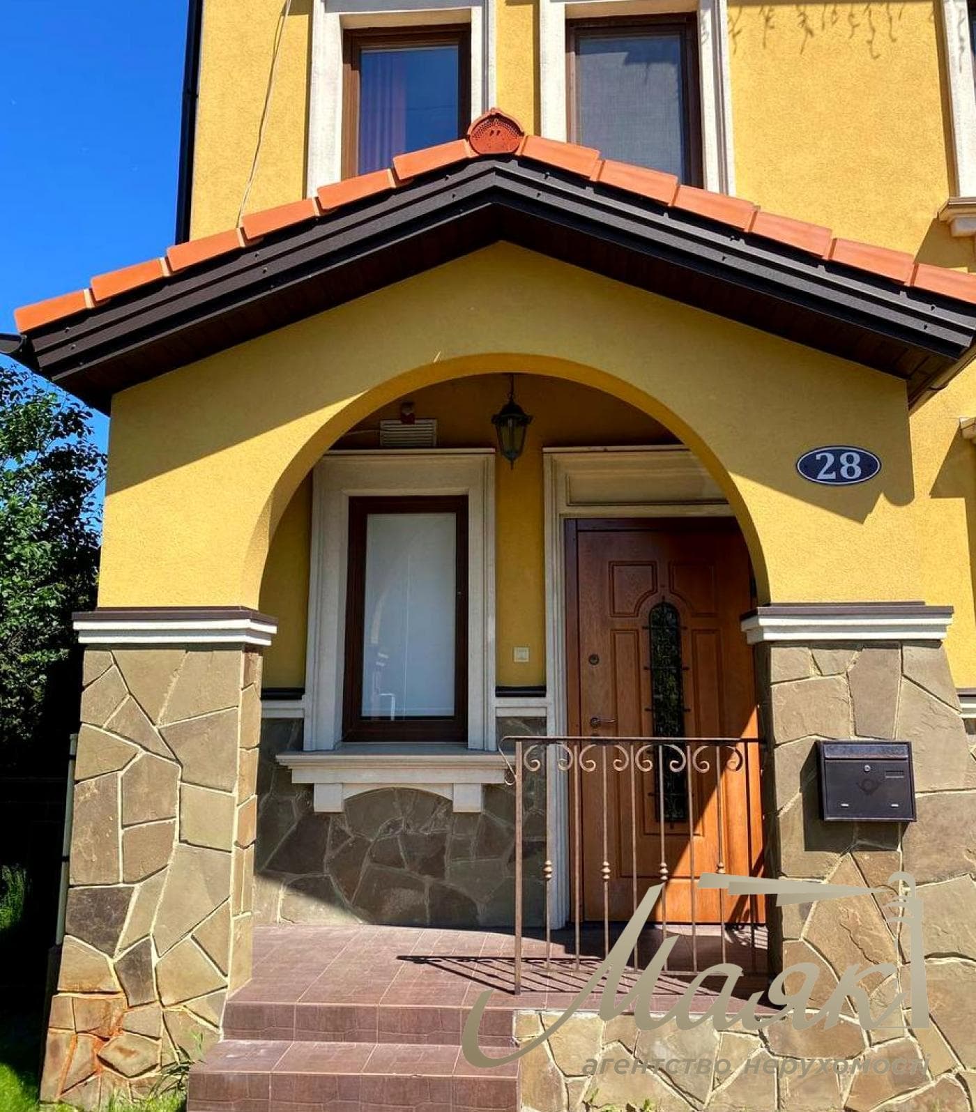 Продаж сучасного таунхаусу в котеджному містечку «Італійський квартал», Оболонський район, Київ
