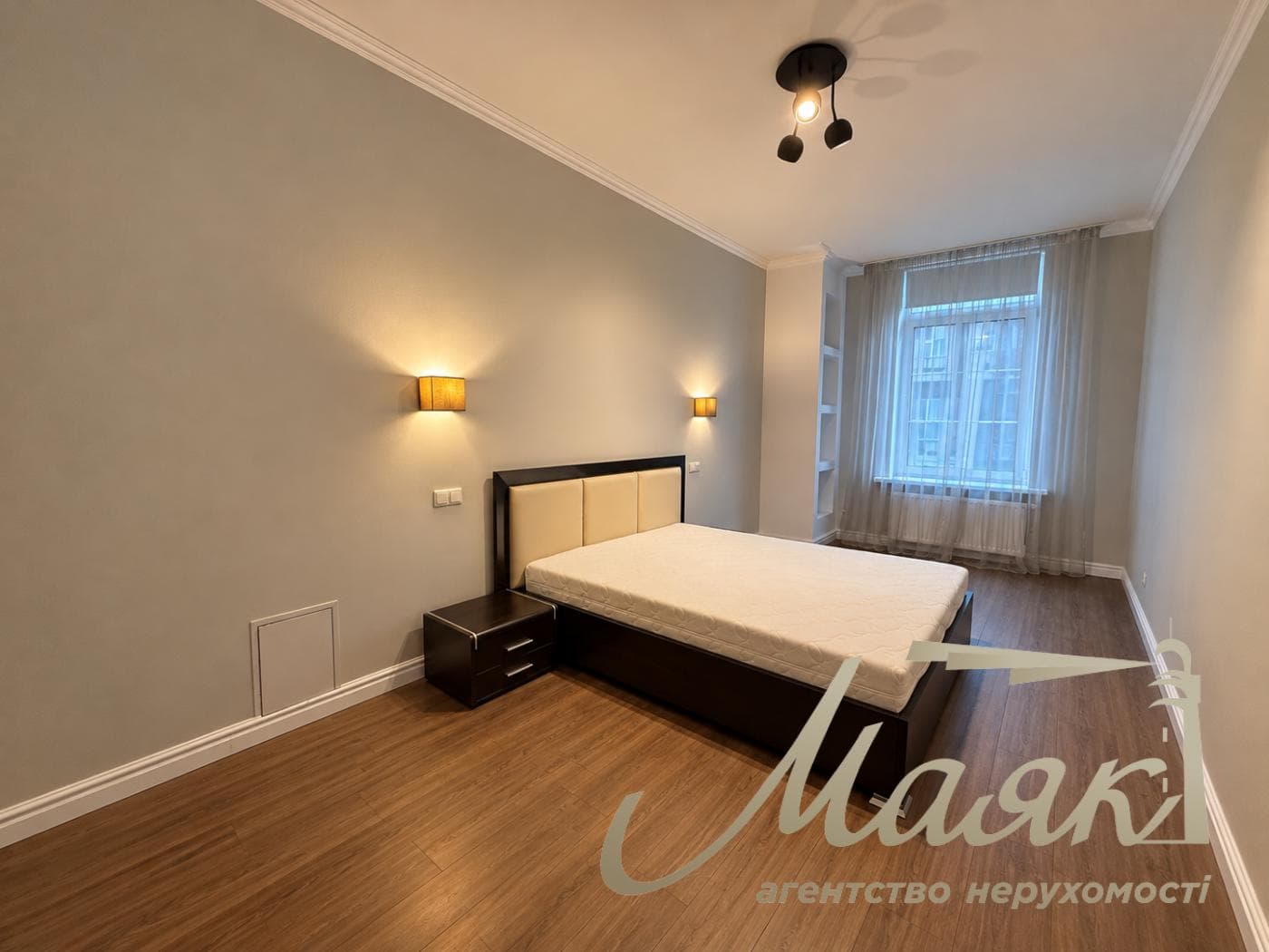 Продаж 3-кімнатної квартири з ремонтом, 150 м², у клубному будинку Botanic House (Ботанік Хаус), Печерськ, Болсуновська, 23