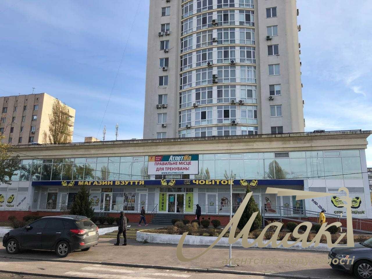 Продажа фасадного помещения с арендатором 789м2 на Оболони