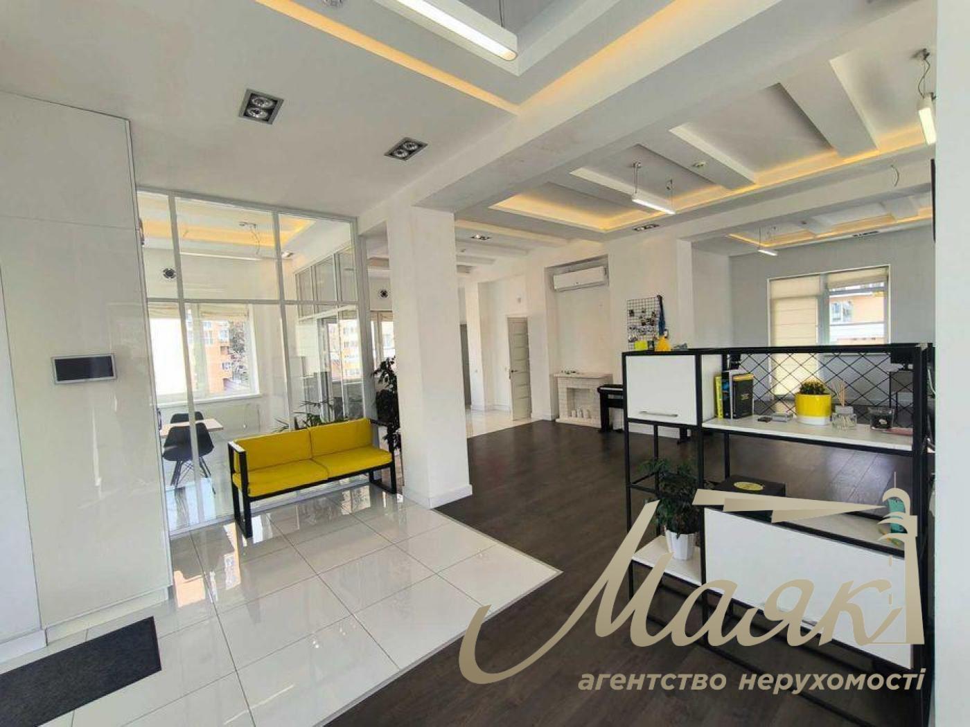 Office for rent 96m2 on Barbusa street 5-A, Olimpiyskaya Street