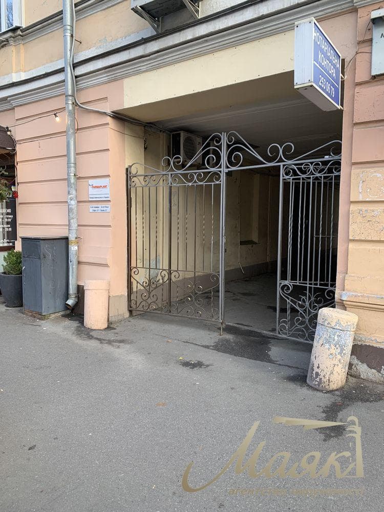 Продаж комерційного приміщення площею 103,5 м², 1-й поверх + цоколь, вул. Липська, Печерськ