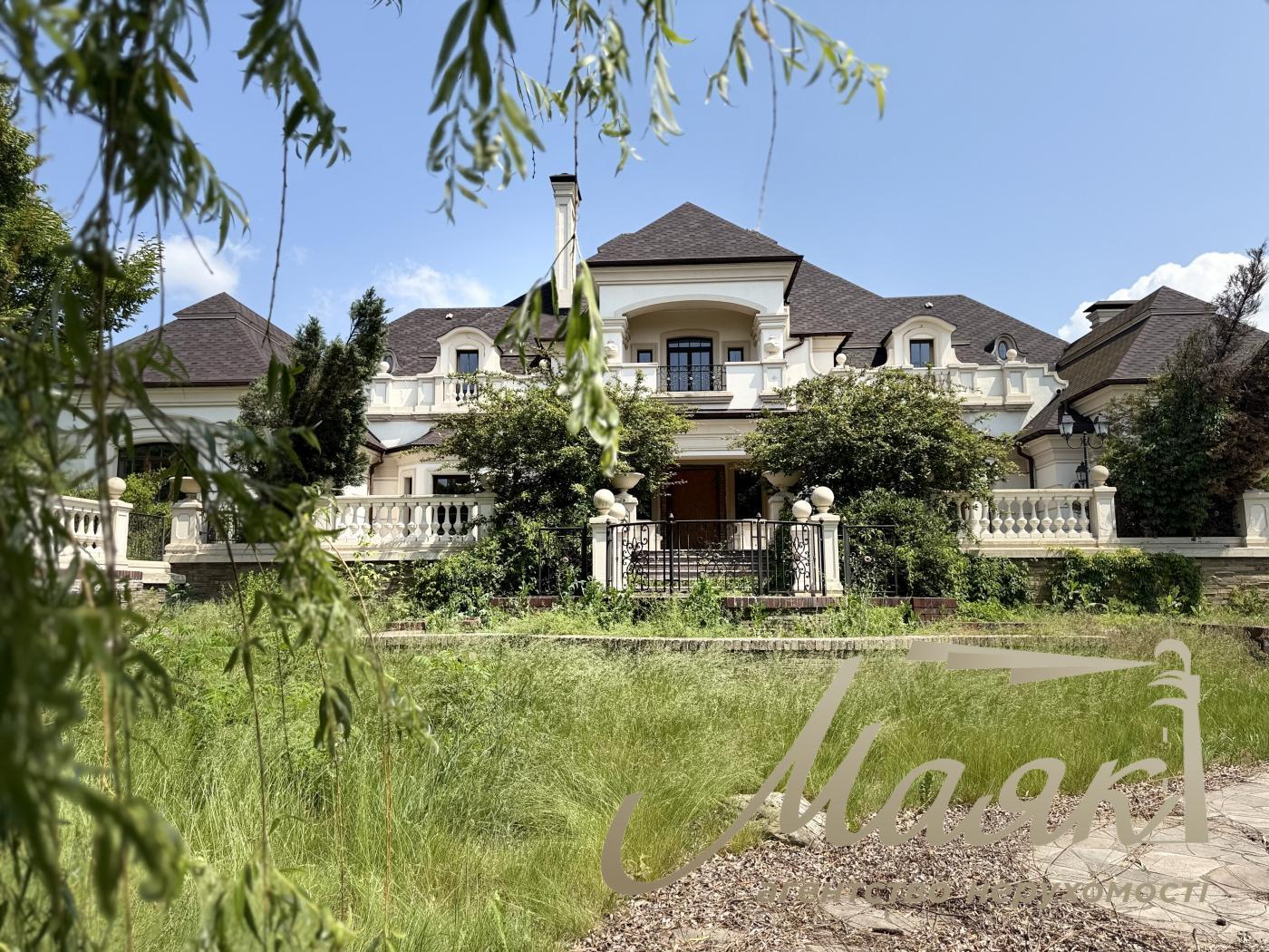 Продаж будинку біля води 1200 кв.м у Кончі-Заспі | Свій пляж і вихід до води