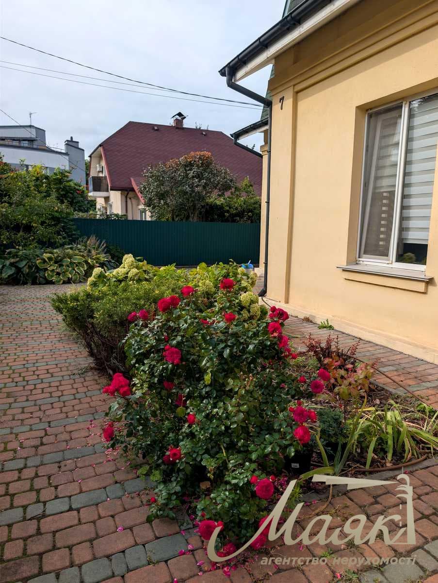 Оренда будинку площею 170 м² за адресою вул. Всеволода Петрива, 7, 5 хв пішки від станції метро «Нивки»