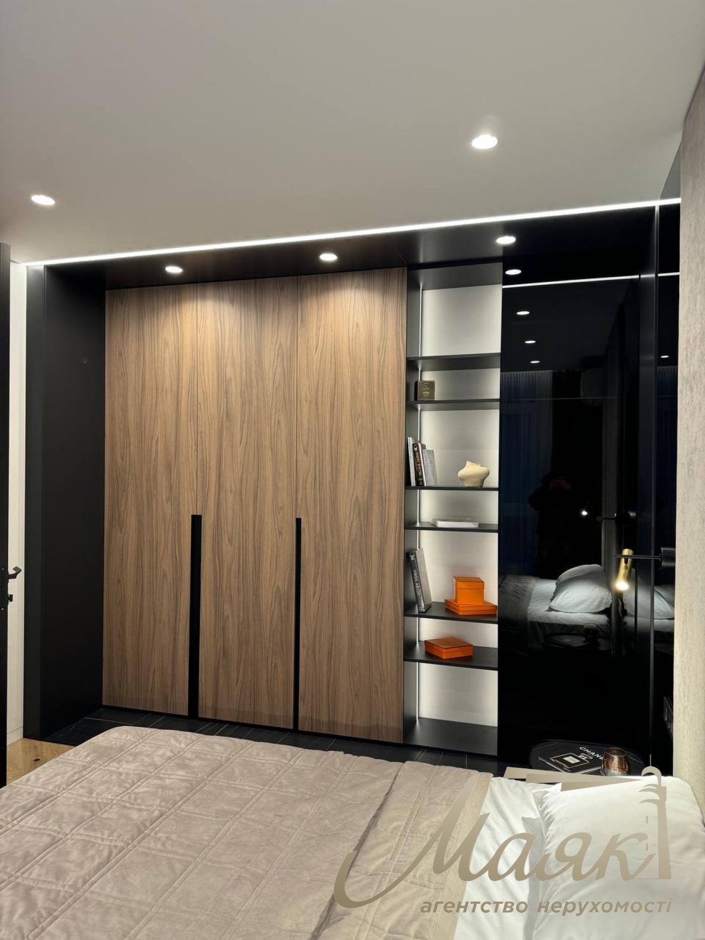 Продаж 2 кімнатної квартири, 80м2, Французький квартал 2, вул. Джона Маккейна.