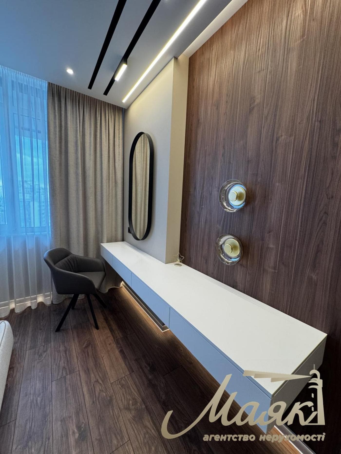 Rent 3 bedroom apartment in LCDDelmar, 90m, Pechersk