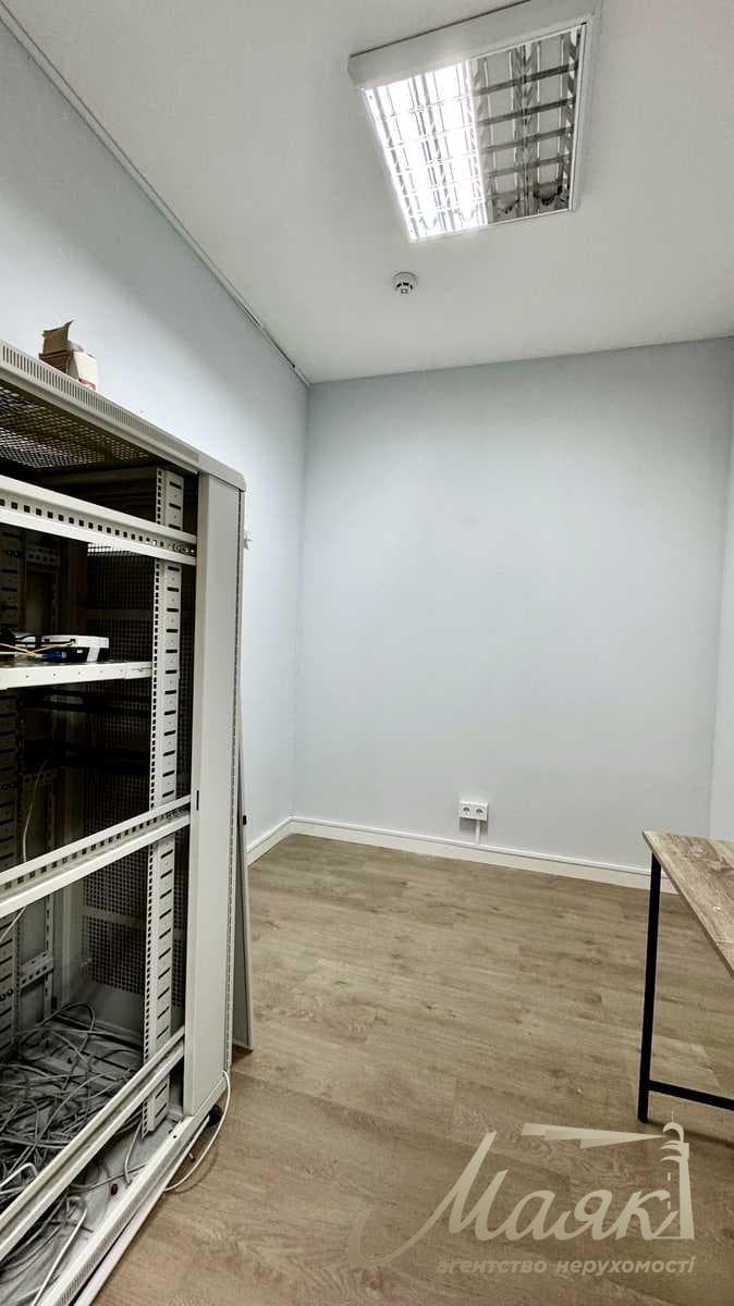 Office for rent: 1st floor, 227 m², 32-B Yevhen Konovalets St., Pechersky District