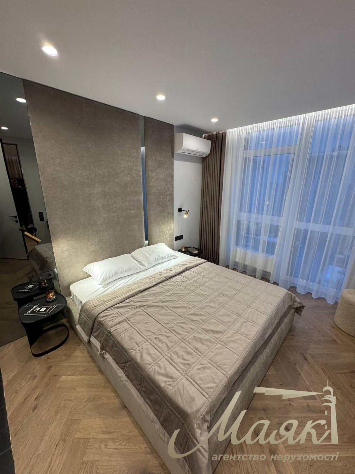 Продаж 2 кімнатної квартири, 80м2, Французький квартал 2, вул. Джона Маккейна.