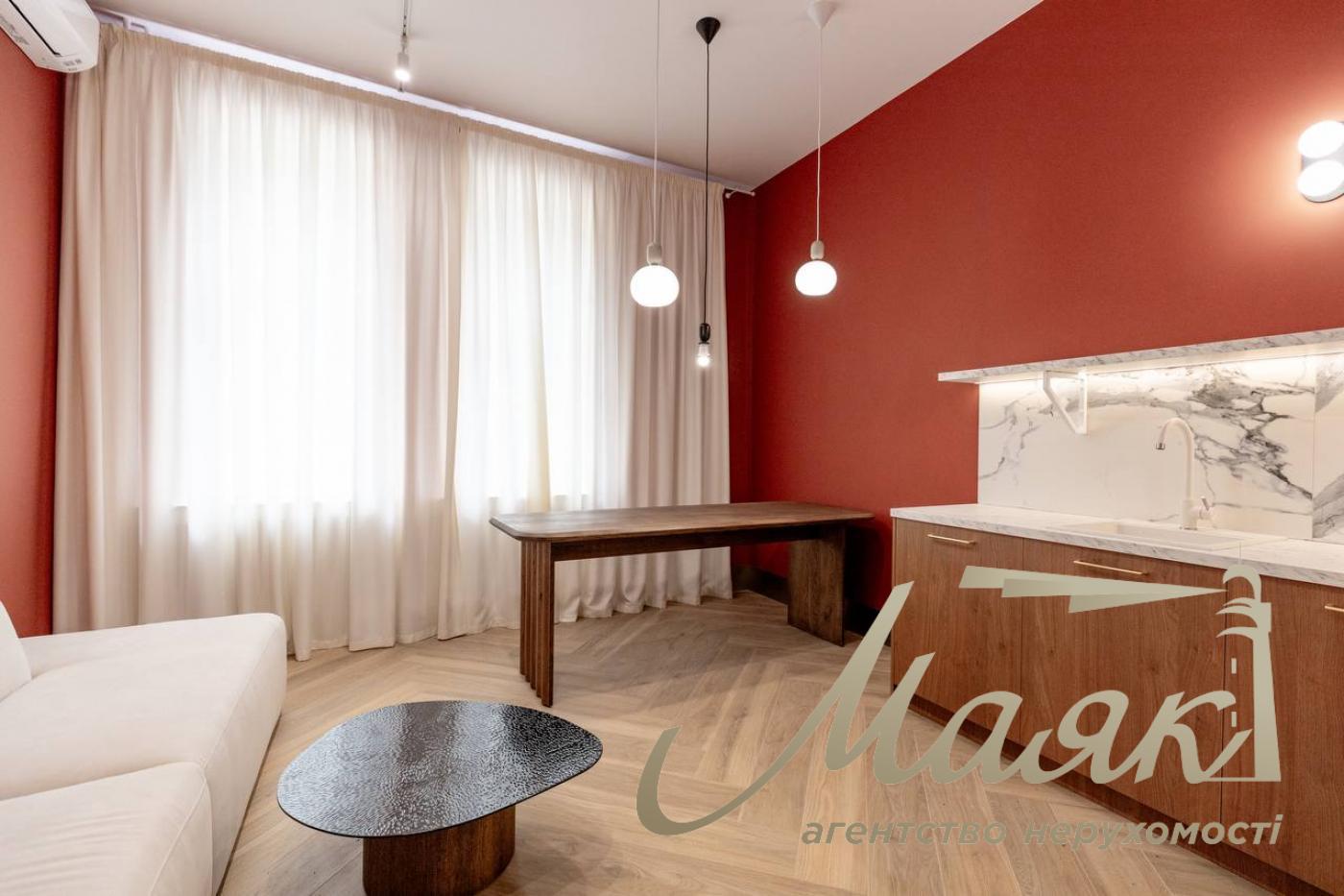 Оренда мебльованого офісу (62м2) вул. Липинського, 12