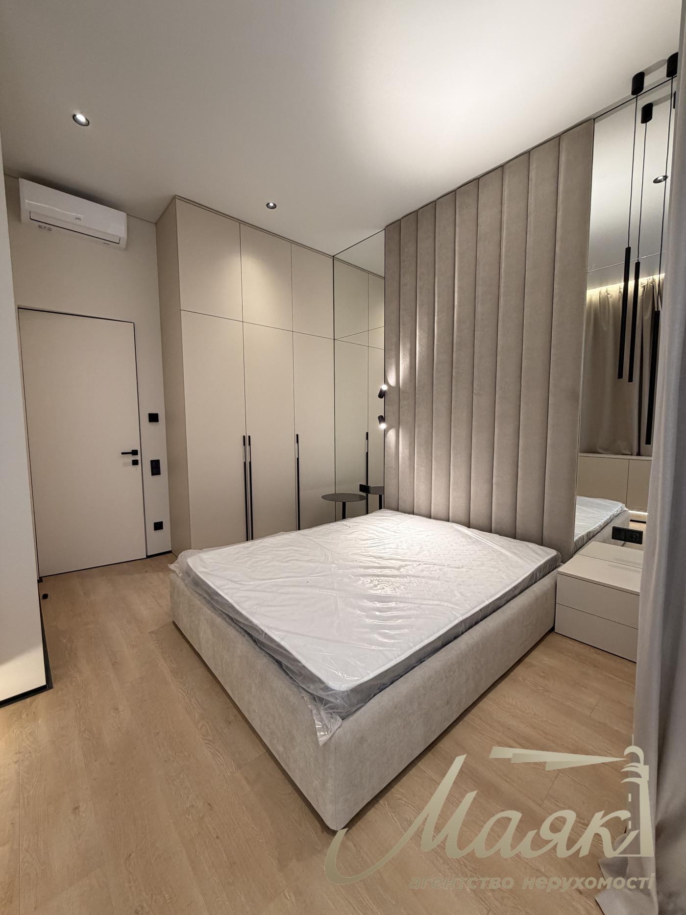 For sale 2-bedroom apartment Residential Complex A136, Antonovicha str.