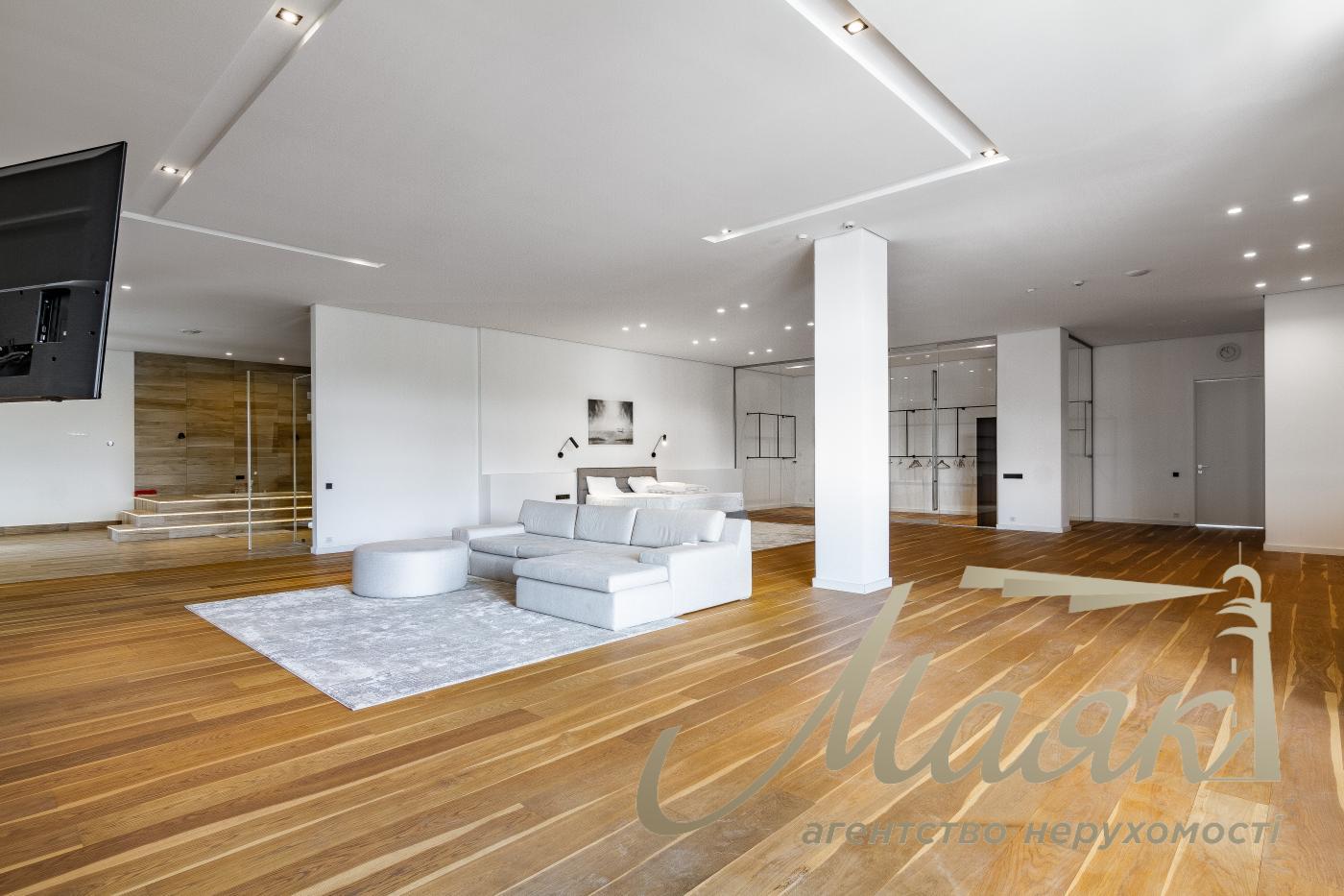 Оренда будівлі 3500м2 у с. с. Красне Перше, поруч із м. Обухів