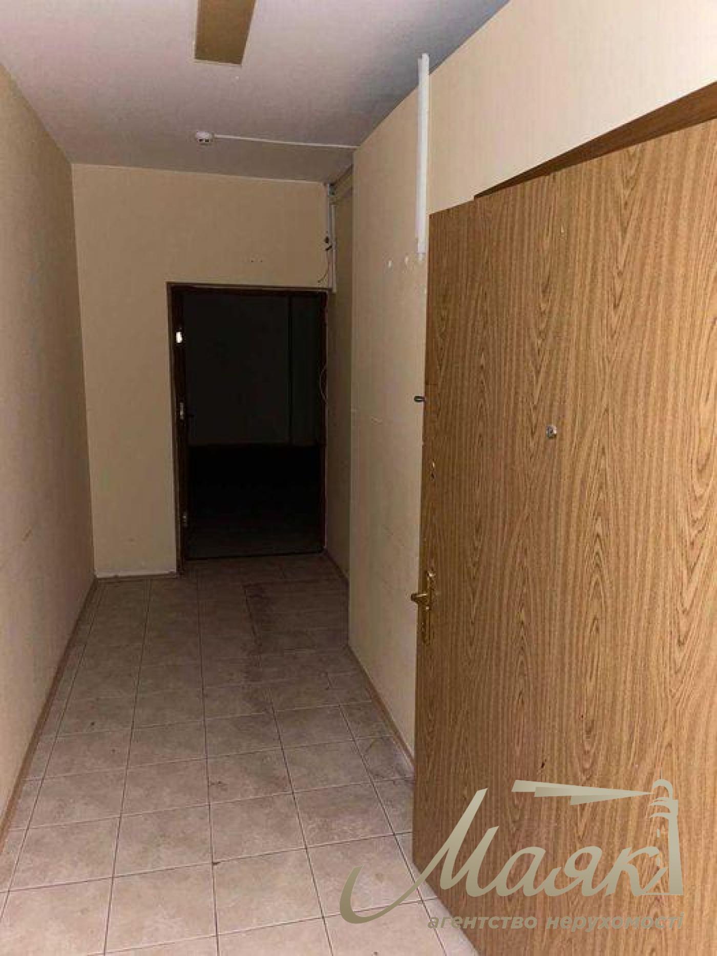 Rent a facade premise 201m2, Heroes of Stalingrada Ave, Obolonskyi r-n.