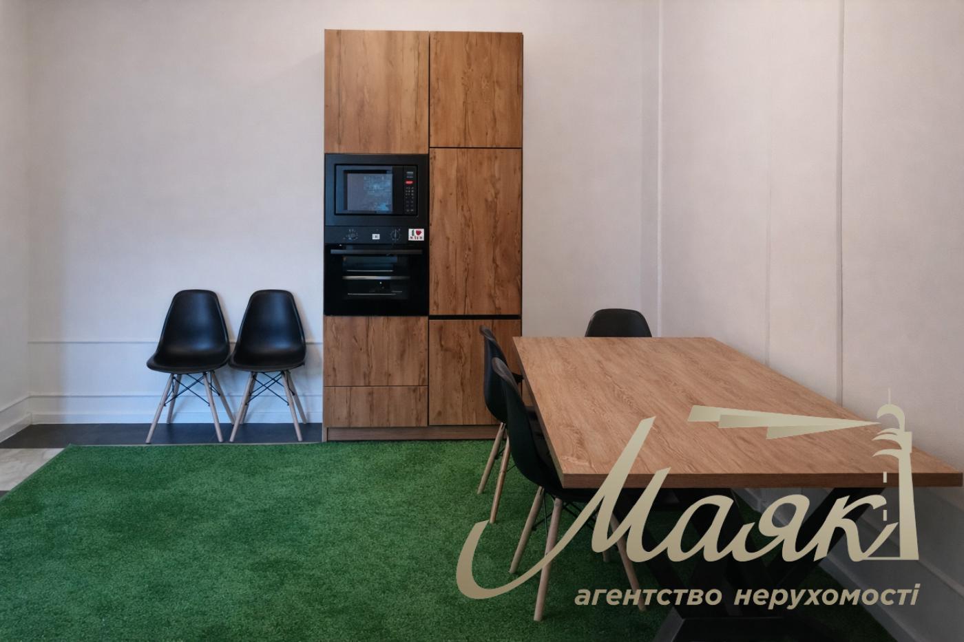 Оренда 4-кімнатної квартири, стм. Театральна, Центр, Київ, Київ