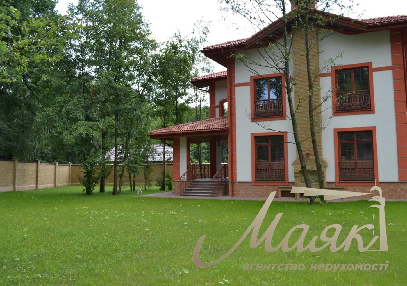 Продаж будинку 436 м² у КМ "Романківська Діброва" с.Романків, вул. Сосновий Бір, 20 соток, Обухівський напрямок, Київська область