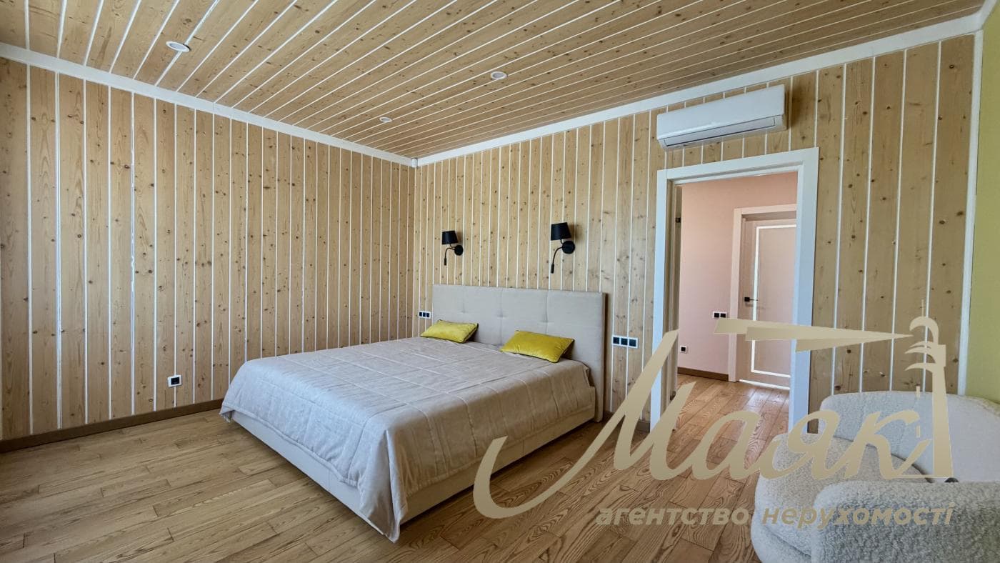 Продаж 2х-поверхового будинку 246м2 с. Зелений Бір/Крушинка, Одеський напрямок, Київська область.
