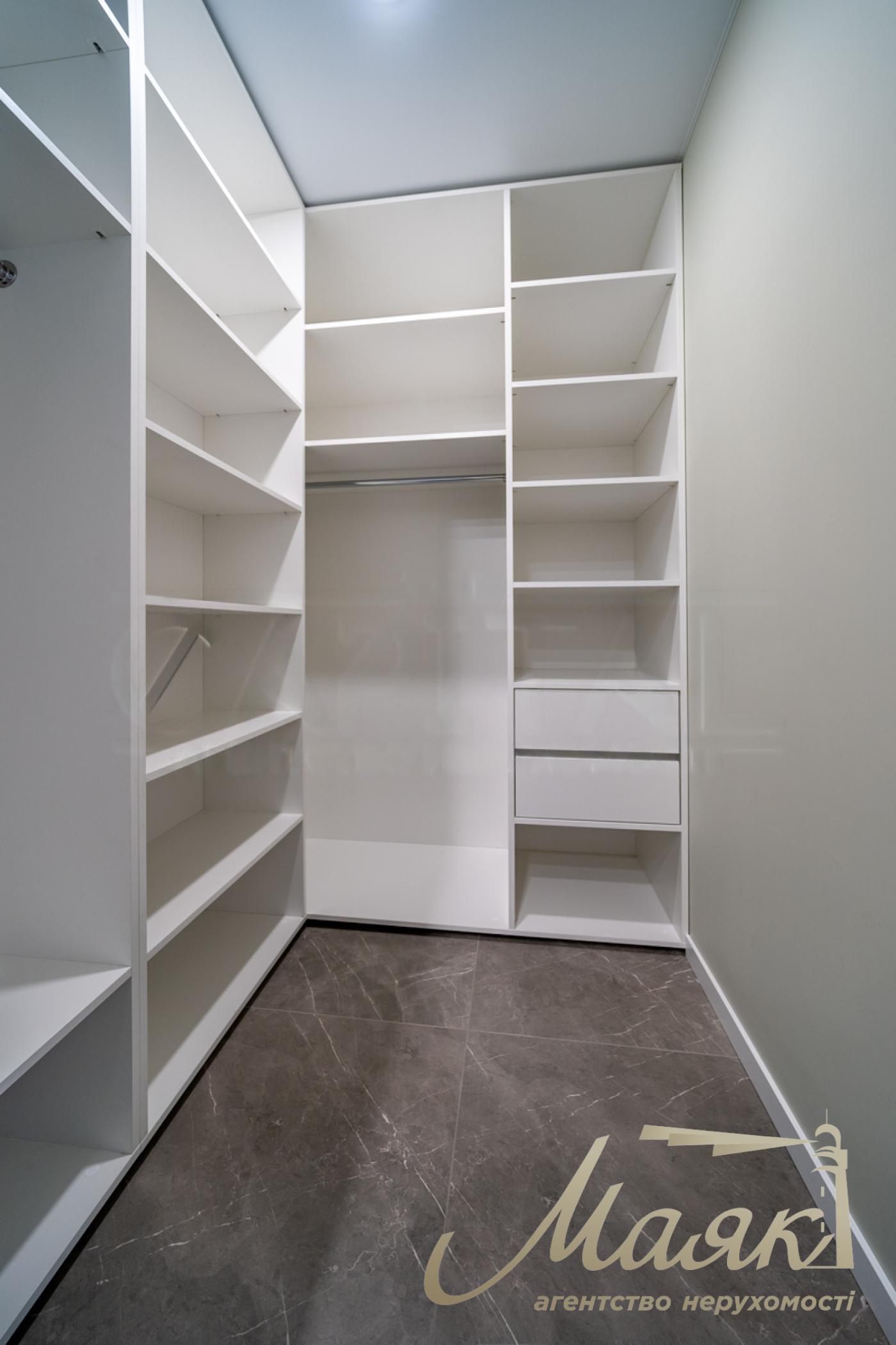 Продаж 1к квартири, 43 м2, в ЖК ДОК32