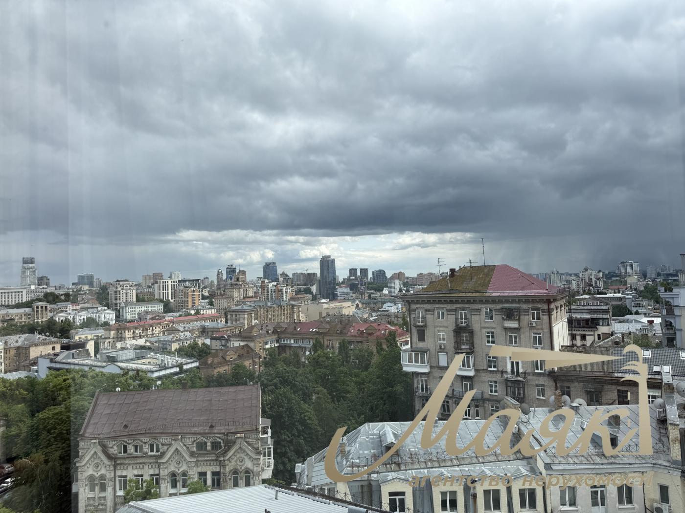 Аренда видовой 3к квартиры 245 кв. м на ул. Паторжинского 14, Центр, Шевченковский район