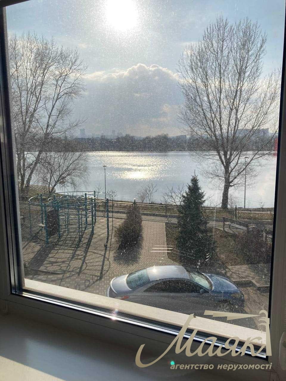 Офіс, метро Оболонь 3 хв пішки, пр. Оболонський, 1