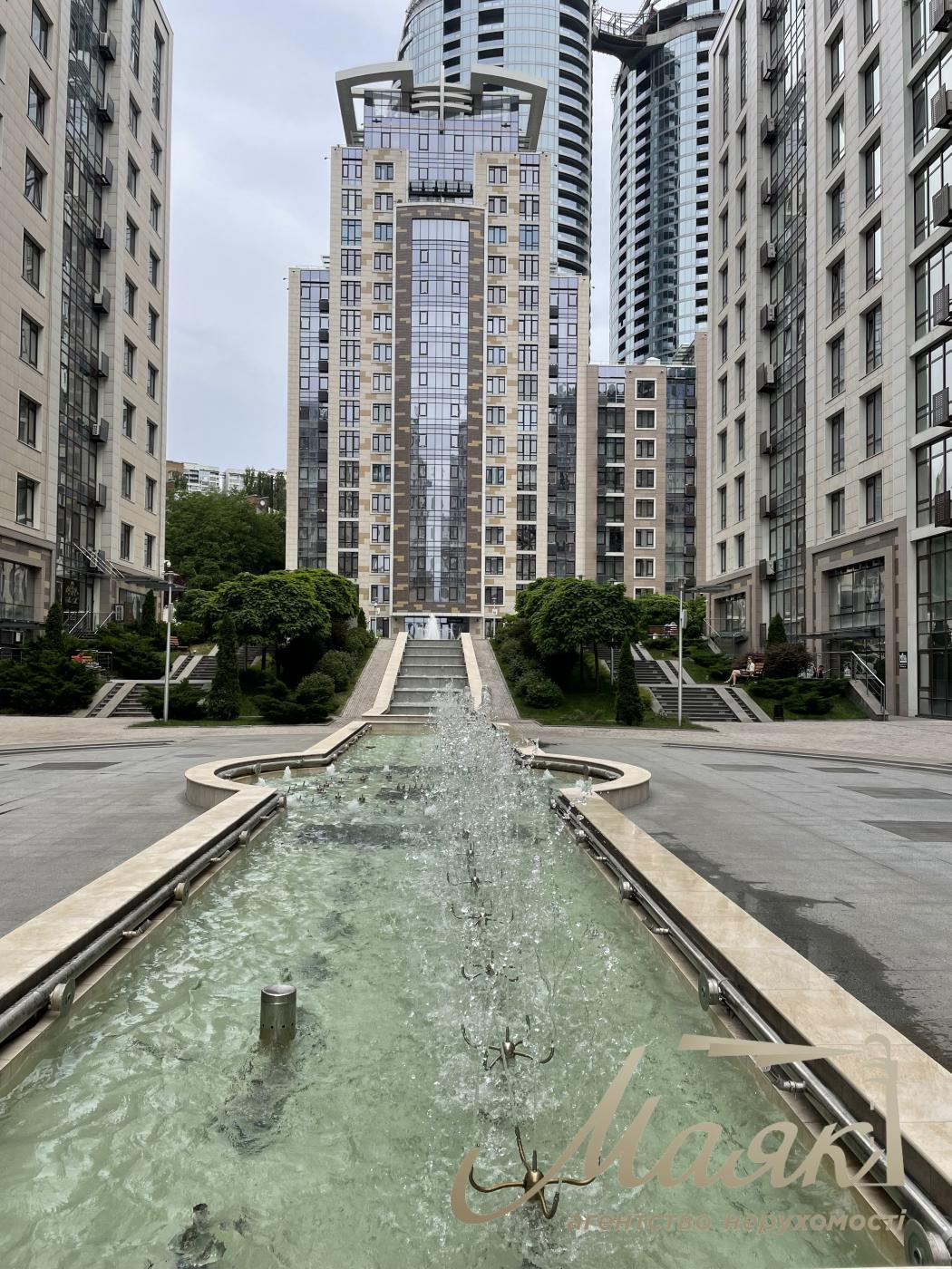 Rent 4-room apartment in Residential Complex Boulevard of Fountains, 5 Sapernoe Polye str.