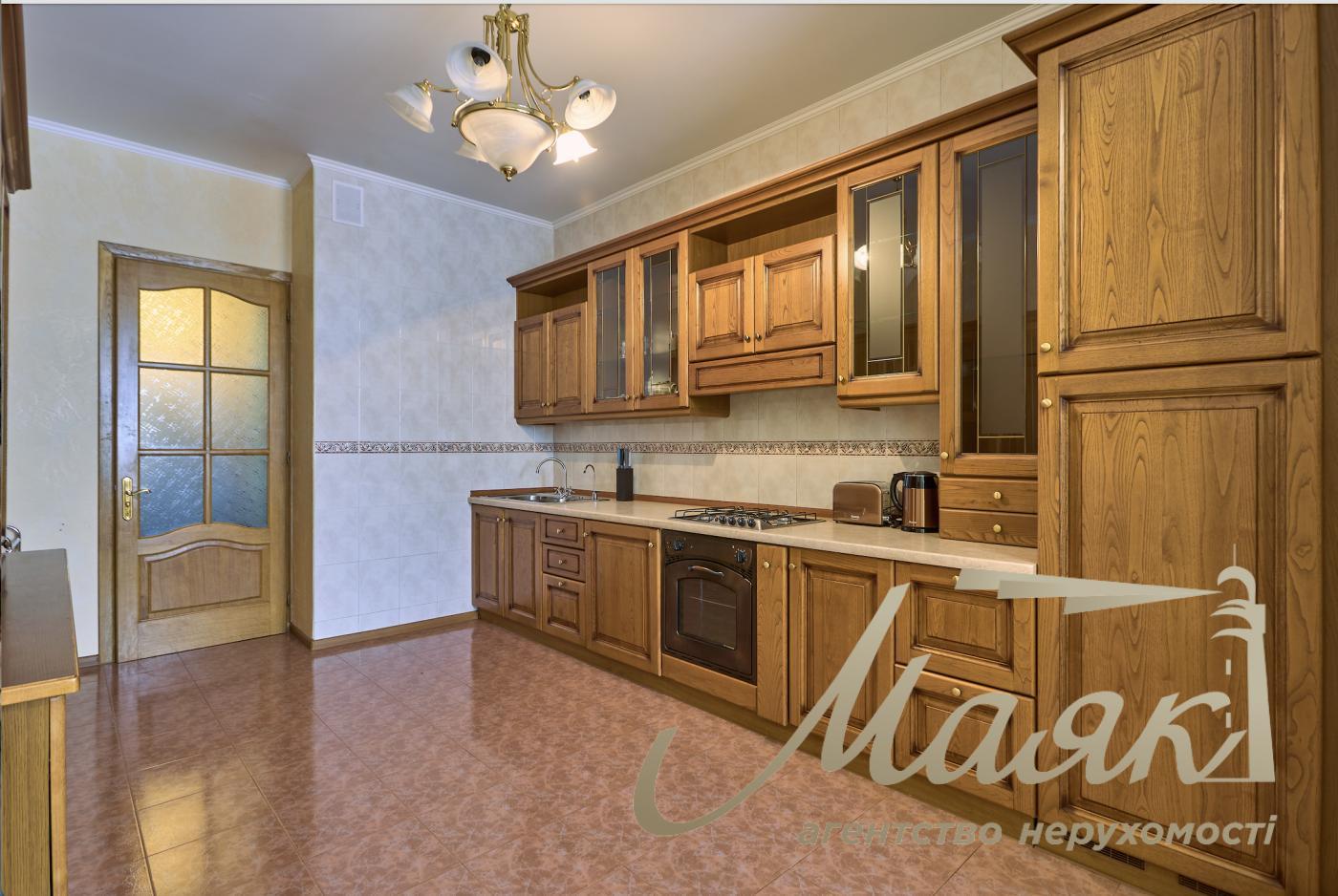 Rent 3-room apartment 142m2 on the street. Kudryavskoy, 13-19, Shevchenkovsky district, Kyiv