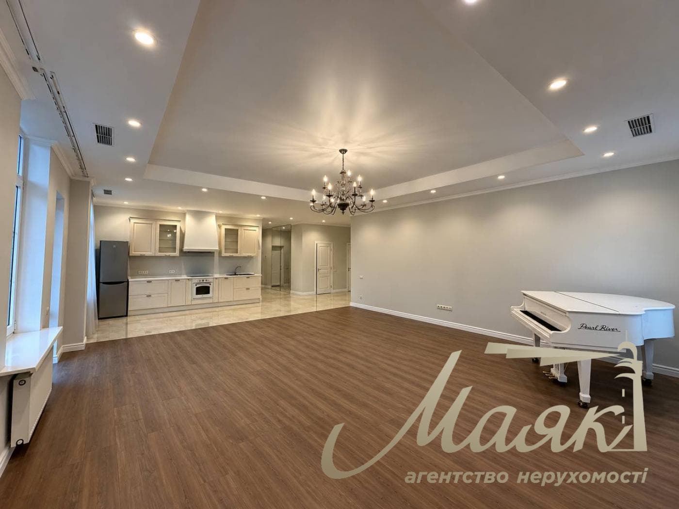 Продаж 3-кімнатної квартири з ремонтом, 150 м², у клубному будинку Botanic House (Ботанік Хаус), Печерськ, Болсуновська, 23
