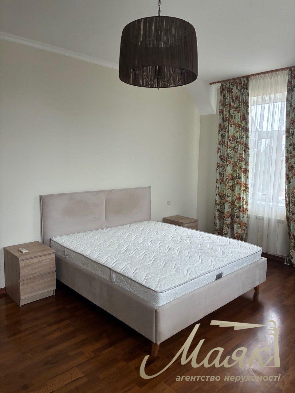 Продаж 2-х поверхового будинку 384.2м2, Лісники