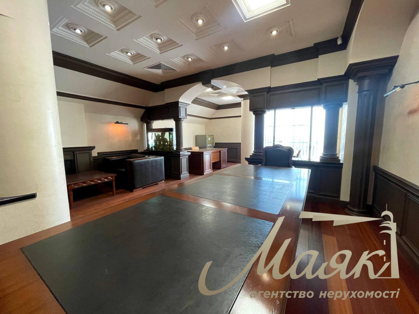 Оренда офісу 170м2 БЦ Сапфір, Хрестовий провулок 2 . Печерський район