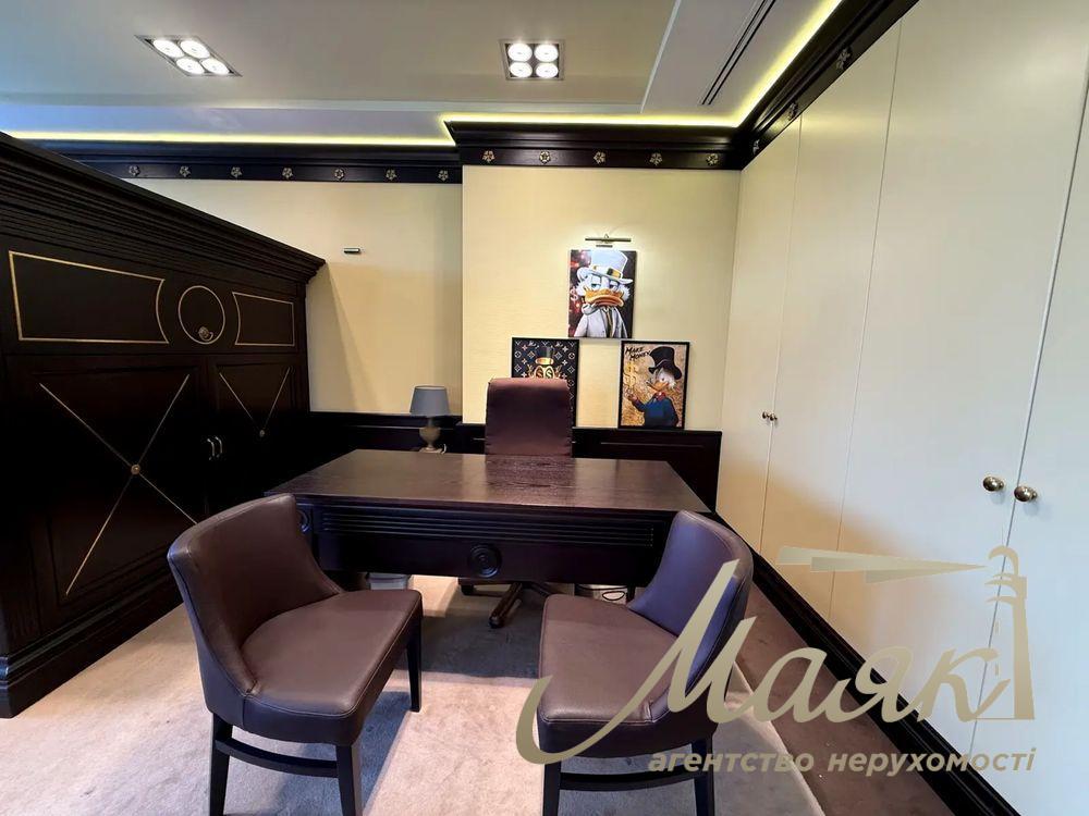 Office space for rent 120 m2 in Obolon Residence Minskskaya Residential Complex