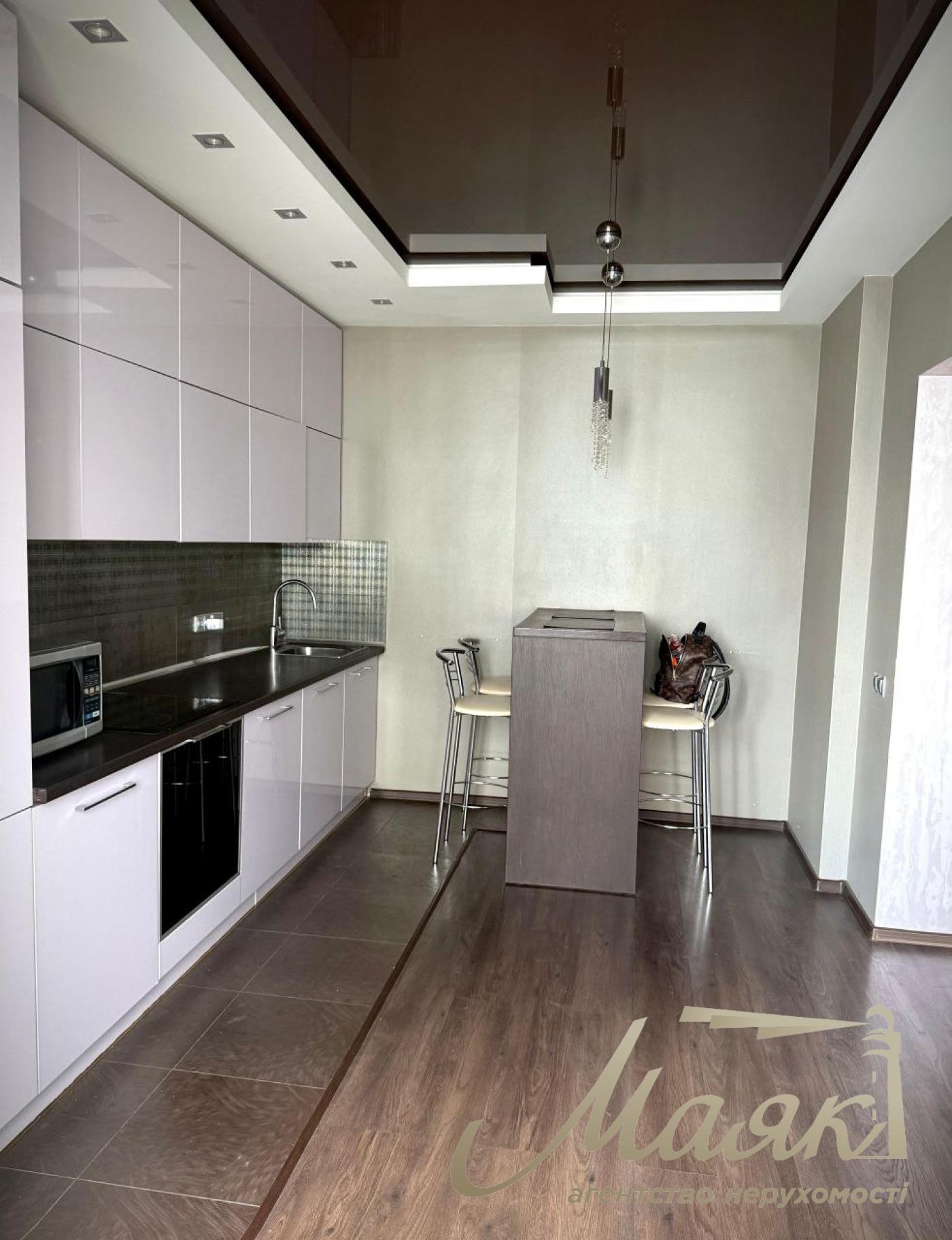 Rent 2k apartment in LCD Silver Breez, Dniprovska embankment 1