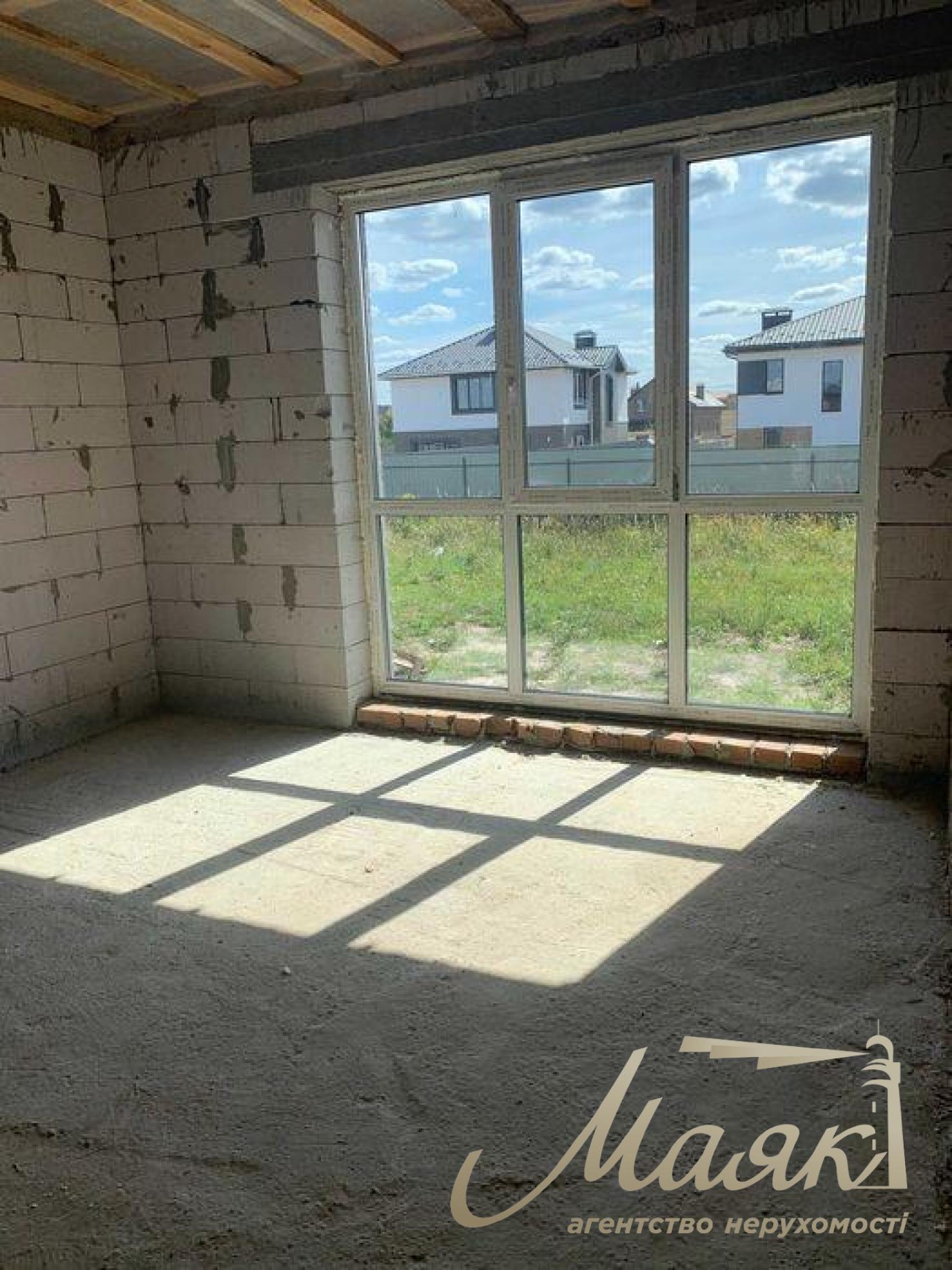 Продаж 1 поверх. будинку 160 кв.м. с. Святопетрівське. Передмістя Києва. Ділянка 7.5 сотки.