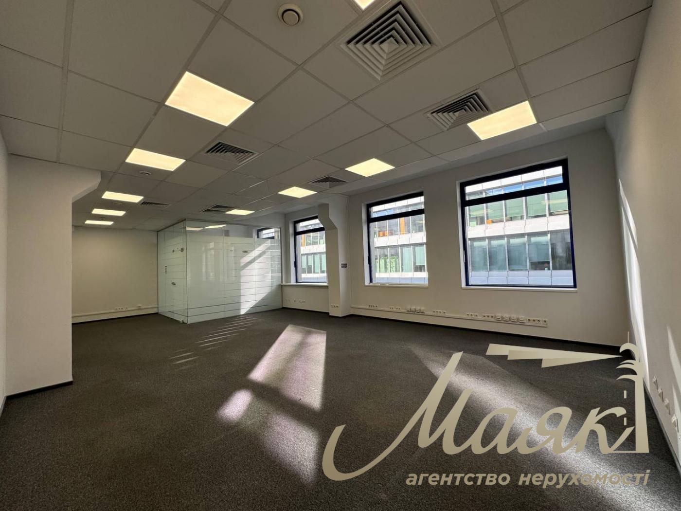 Office for rent 924m2 in BC Merx, Leipzigskaya St., Pechersk
