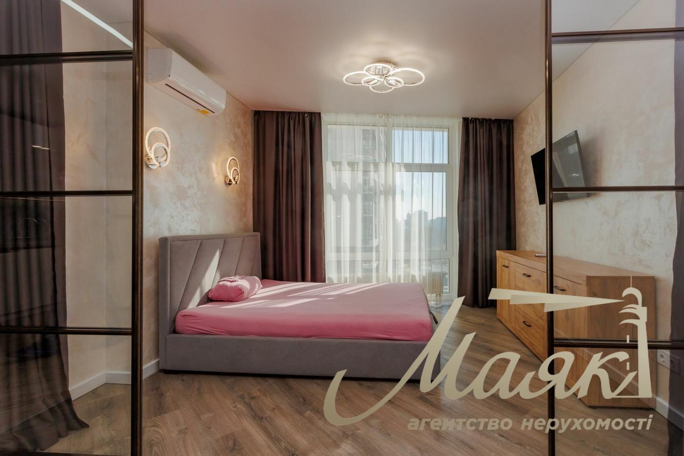 Продаж 1к квартири ЖК Русанівська Гавань, вул. Микільсько-Слобідська