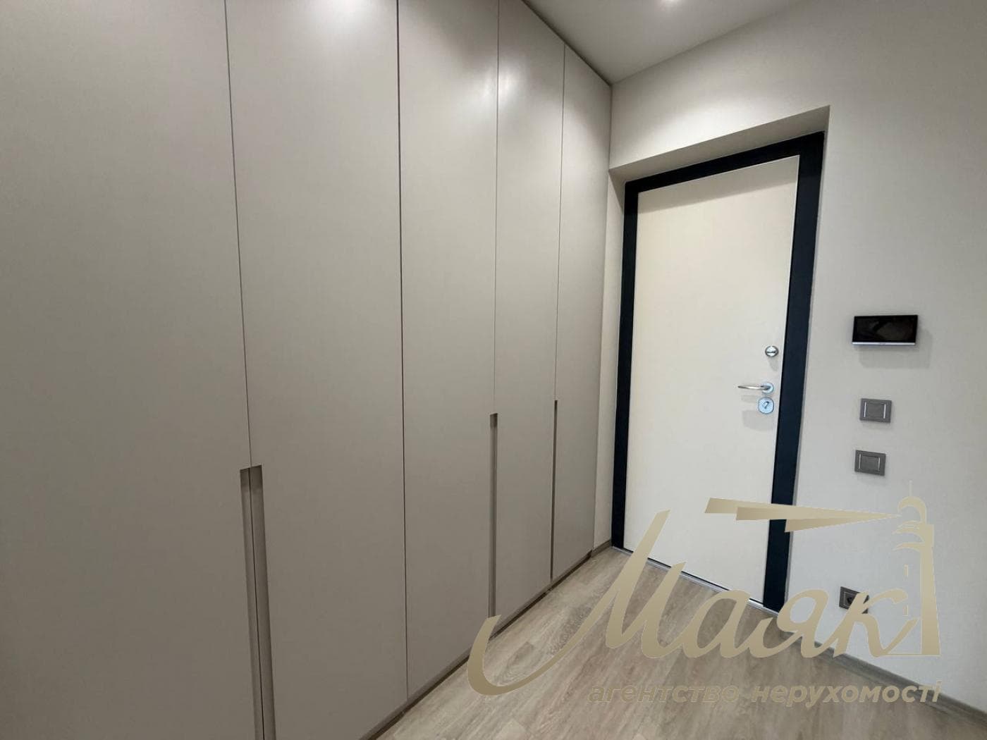 Оренда 2-кімнатної квартири з терасою у ЖК Atlantic Residences, вул. Антоновича, 118. Палац України, Центр.