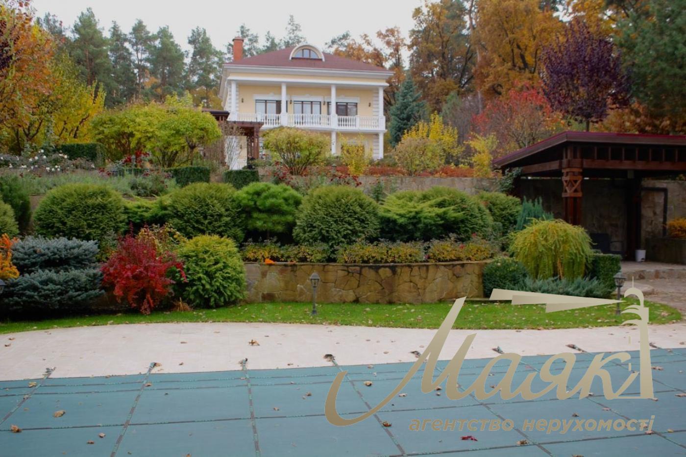 Продаж будинку 500 кв.м у Лісовому