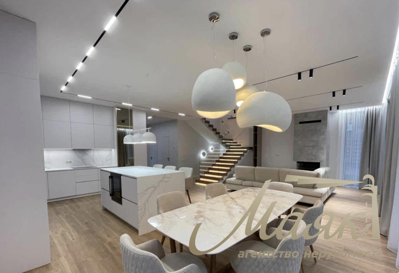 Продаж будинку 385м2 у КМ "Нова Ходосівка" в с. Ходосівка, Києво-Святошинський район.