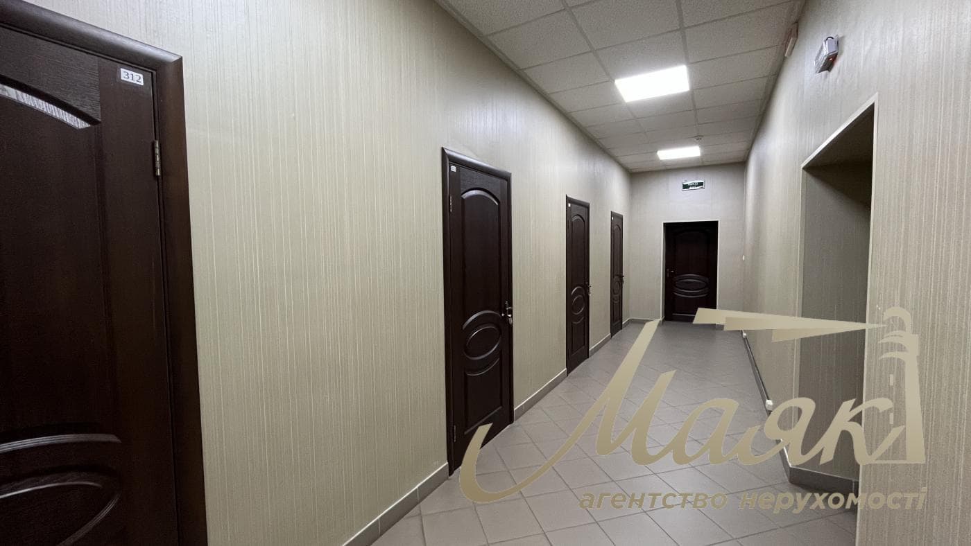 Аренда офисного помещения (210м2) по ул. Боткина 4А, БЦ "Successful House", Соломенский район, Киев