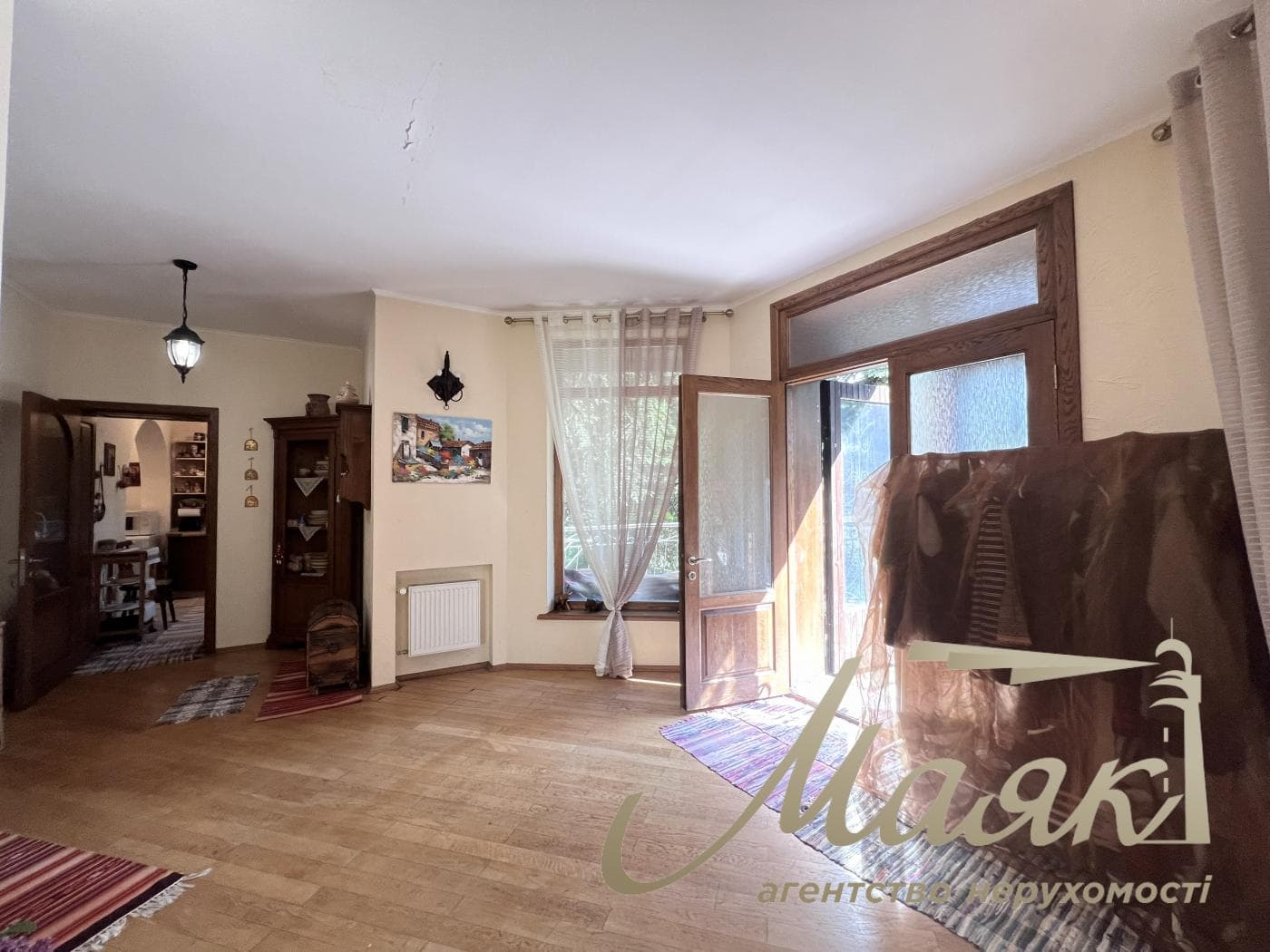 Продаж 3-х поверхового будинку 380м2, Крушинка