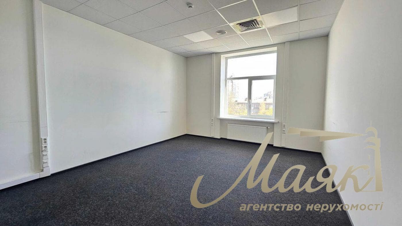 Office for rent 370 sq.m. sq.m. Mykhnovskyi Boulevard/Druzhbyba Narodiv, Pechersk