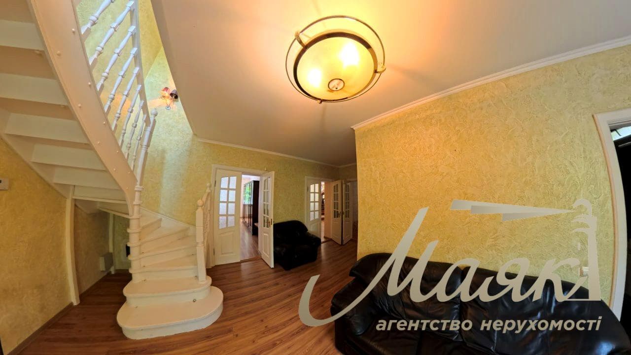 House for sale 414m2 in Kryukovshchina village, Shevchenko street, Kyiv-Svyatoshynskyi district, Kyiv region.