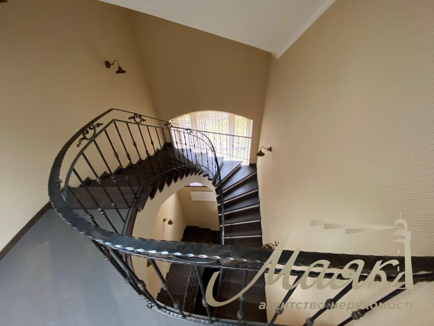 House for sale 1000 m2 Gostomel